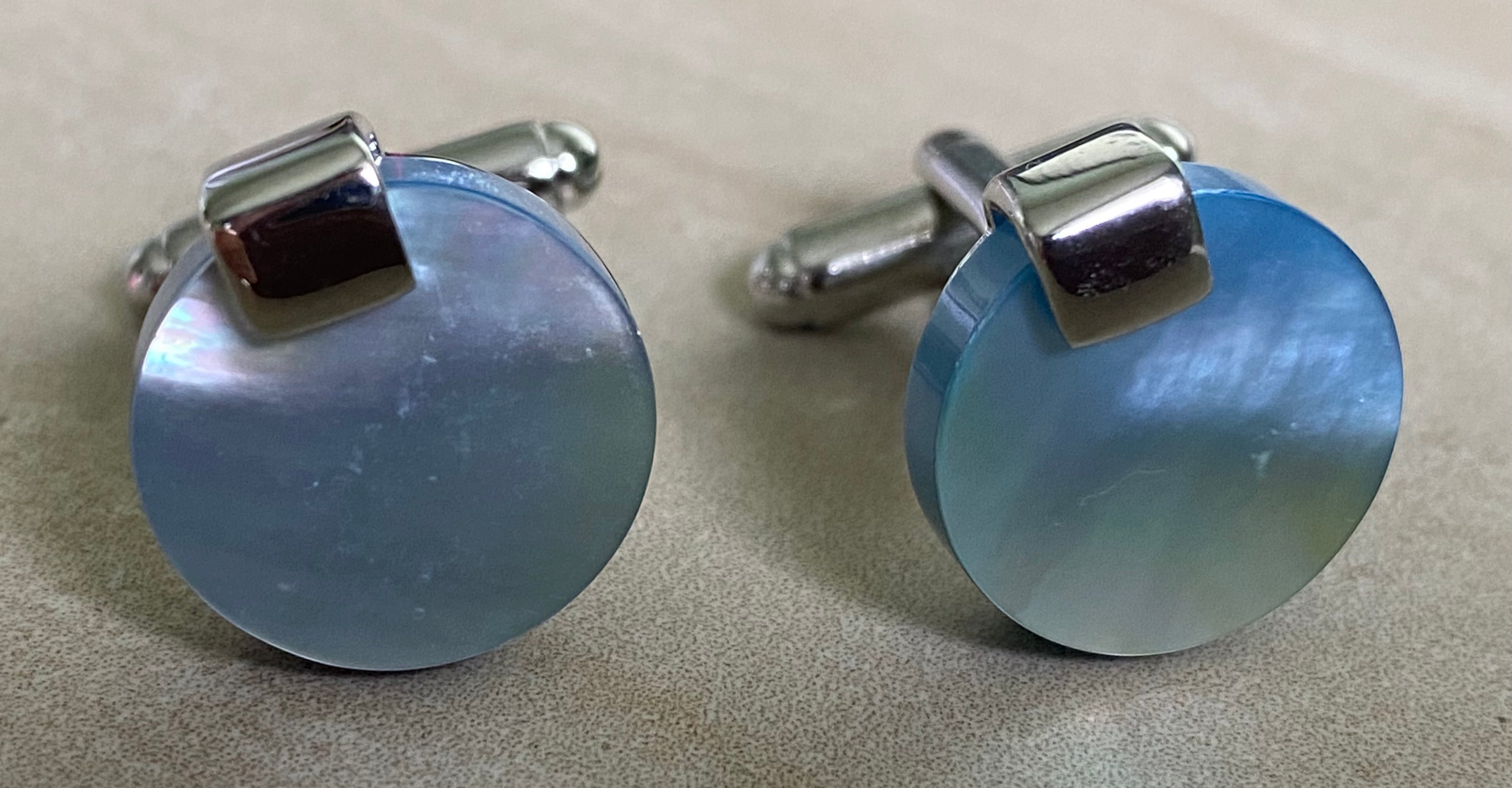 Circular Mother of Pearl (Nacre) Smart Cufflinks