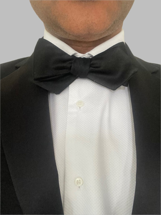 DAPPER ESSENTIALS - Black Self - Tie Diamond point Bowtie